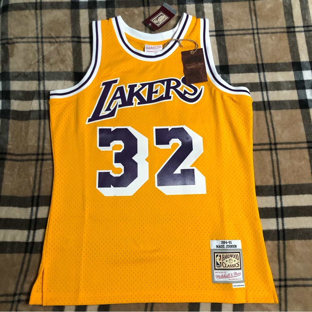 Mitchell & Ness Los Angeles Lakers Magic Johnson 1984 Swingman Jersey (M)
